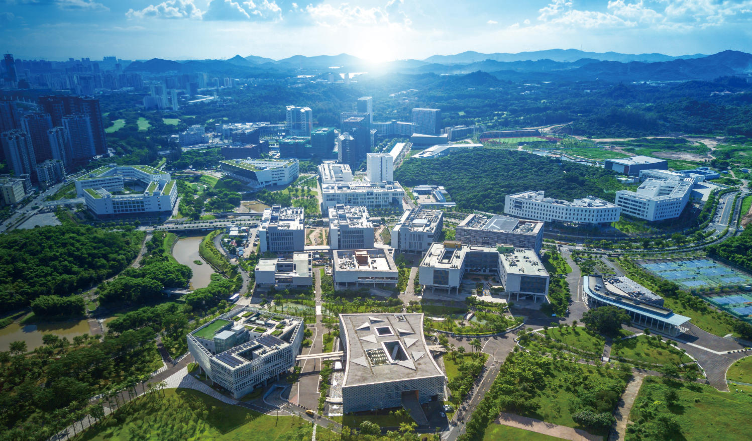 一所校史仅13年的双非高校，提前批分数线却常年高过省内985？